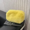 Gelbe Plüsch Kosmetiktasche, weiche flauschige Make-up Tasche für Reise und den Alltag. - Leuchtgelb