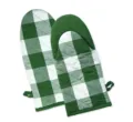 Green and white buffalo check oven mitts, thick cotton heat resistant kitchen gloves. - Green and White Gloves