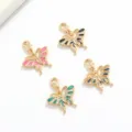Vista detallada de colgantes de mariposa esmaltados coloridos con mosquetones para joyería. - Estilo 1 / Paquete de 4
