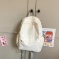 Minimalistischer lässiger beiger Rucksack für Damen, kompakter Alltags-Schulrucksack und Pendler. - Einheitsgröße / Weiß