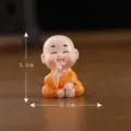 Mignonne mini figurine de moine en résine pour décoration de bureau et de thé 3.3x2.1cm - Touchant le visage n° 1