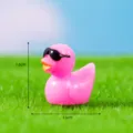 Miniature canard en résine rose avec des lunettes de soleil, joli ornement de micro paysage. - Style 4 Rose