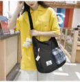 Sac bandoulière en toile style coréen pour étudiant avec poche à carreaux mignonne et ours. - Avec Pendentif en Peluche / Noir