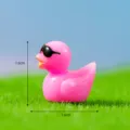 Miniature canard en résine rose avec lunettes de soleil micro paysage 1.6cm déco jouet - N° 12 violet-rose