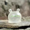 Mini leuchtende Alien Figur Mikro Landschaft Desktop Dekoration Harz Ornament 1.7cm - Stil 2 Außerirdischer