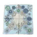 Elegantes quadratisches Seidentuch mit blauem Blumenmuster und Rosenprint für Damen. - Blau Vintage Floral (A3007) / 53x53cm / Blau