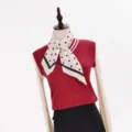 Retro Punkte Seidentuch für Damen, elegantes Halstuch und stilvolles Haar-Accessoire im Frühling. - 80cm Quadratisches Halstuch / Beige