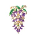 Broche vintage de flor de glicinia con esmalte morado y diamantes de imitación brillantes. - Púrpura
