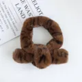 Écharpe croisée en fausse fourrure marron col chaud d'hiver collerette pelucheuse vue détaillée - 85x5cm / Léopard Caramel