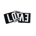 Spilla in smalto metallico bianco e nero con design a lettere, ideale per abbigliamento e zaino. - Stile Spilla di Sicurezza Divertente (D15-1-552)