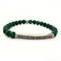 Bracciale di perle di pietra verde barra acciaio inox dettaglio gioielli motivazionali - Malachite e tubo curvo argentato