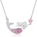 Détail exquis du pendentif queue de sirène avec des cristaux roses et blancs scintillants. - Rose Dégradé