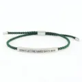 Bracciale in corda intrecciata verde con barra metallica incisa e regolabile per tutti - Tubo Argento - Corda Verde Scuro (Con Cartolina)