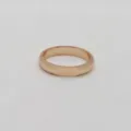 Anello in metallo oro rosa minimalista per donna, elegante gioiello alla moda per ogni giorno. - Taglia 7 / Oro rosa