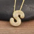 Collana con ciondolo a bolla lettera S in oro micro-pavé di zirconi da donna elegante - Lettera a Bolla S