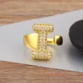 Dicker Ballon Buchstabe I Ring aus 18K vergoldetem Kupfer mit funkelnden Zirkonia Steinen. - Buchstabe I Stil / Verstellbare offene Größe / Gold