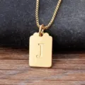 Collana con ciondolo quadrato lettera J placcato in oro, gioiello semplice per le donne. - Lettera J