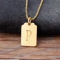 Collana con ciondolo lettera P minimalista placcata in oro, grazioso gioiello quadrato. - Lettera P