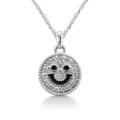 Detaillierte Nahaufnahme der funkelnden Strass-Smiley-Gesicht-Anhänger-Halskette Zubehör - Runde Smiley-Halskette (Silber)
