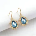 Eleganti orecchini pendenti vintage con strass cristallo blu design barocco oro. - Orecchini / Blu