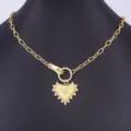 Collana con ciondolo a mano cuore zircone creativa placcata oro stile europeo moda - Collana Chiusura a Mano Sole Cuore (N566)