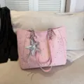 Pink star print tote bag with chain strap and cute star charm for daily commute and school. - With Pendant / Pink