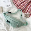 Grüne Kord-Gürteltasche, lässige Retro-Brusttasche, stylische Streetwear-Bauchtasche. - Hellgrün