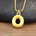 Collier pendentif lettre en or, cuivre plaqué or 18K délicate chaîne de clavicule monogramme. - Style O
