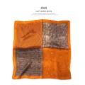 Seidenquadratschal 53cm Maulbeerseide vielseitiges Modeaccessoire mit geometrischem Blumendesign. - 53x53cm / Orange
