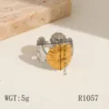 Roestvrijstalen open ring met chique gouden bloemaccent. Elegante mode-sieraden voor dames dagelijks. - 3D Bloem Stijl (R1057) / Tweekleurig (R1057)