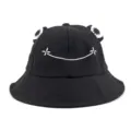 Niedlicher Frosch-Bucket-Hat für Damen, schwarze Baumwoll-Sonnenhut mit gesticktem Gesicht. - Schwarz