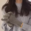 Cozy ribbed knit winter gloves for women and men, solid color warm touchscreen gloves. - 27x10cm / Gray