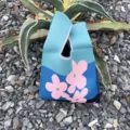 Gestrickte Blumendruck Damentasche, weiche Umhängetasche mit blauer und rosa Blumenmuster. - Rosa Blumen-Stil / Blaugrün
