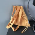 Gelbe plissierte Damen Strick Umhängetasche, lässige Akkordeon Handtasche Sommer. - Gelb