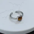 Anello aperto vintage con occhio di tigre da donna, gioiello da dito argentato chic. - Stile Occhio di Tigre Quadrato (JZ0278)