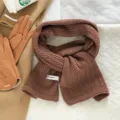 Bufanda de punto marrón de color sólido para mujer, accesorio de moda cálido para el invierno. - Marrón Oscuro