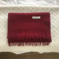 Bufanda de lana roja de invierno lisa con flecos cálida suave acogedora accesorio moda - Burdeos