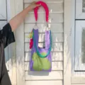 Chic Ιαπωνικού στιλ πλεκτή τσάντα χειρός με πράσινο λουλούδι και ροζ κομψή αλυσίδα. - Πρωτότυπο Στυλ Κόμπο / Μωβ