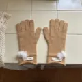 Damen Winter warme Strickhandschuhe einfarbig süße Plüschbälle Touchscreen Wollfäustlinge - Einheitsgröße / 24x10cm / Camel