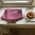 Gemütlicher Damen Strickschal im Winter in einfarbigem Rosa, dicker warmer Halswärmer für kalte Tage. - 160x21cm / Blasses Pflaumenblau