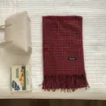 Roter Karo Winterschal für Damen, kuscheliges Quasten-Design, warme Karo Schals. - Klassisches rot-schwarzes Karo