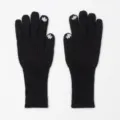 Schwarze, geflochtene Winterhandschuhe mit Touchscreen-Fingern und klassischem besticktem Design. - Schwarz