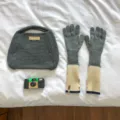 Grey knit handbag and long color block gloves set, soft wool blend winter warm accessory. - 39x10cm / Light Gray