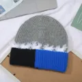 Primer plano de gorro de punto color-block con flecos, gorro cálido de otoño invierno - Talla única / Negro Azul Gris