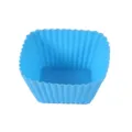 Blue square silicone baking cup, flexible muffin mold for DIY cake and pastry making. - Square / 7x7x3cm 9g / Blue