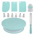 Tortenständer Set mit Spritzbeutel Tüllen Schaber und Spatel für professionelles Backen zu Hause. - Hellblau (Rutschfest) in Farbbox