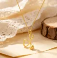 Zarte goldene Herz Stethoskop Anhänger Halskette, elegantes und modisches feines Schmuckstück. - Herz Stethoskop Stil (Stil 2)