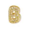 Detailopname van een vergulde kristallen letter B bedel voor het maken van armbanden en sieraden. - Gouden Letter B Hanger
