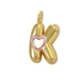 Ciondolo lettera K gonfia placcato oro con smalto cuore rosa, elegante accessorio collana portachiavi. - Lettera K