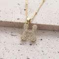 Gros plan sur le collier pendentif lettre H plaqué or avec des zircons cubiques scintillants. - Lettre H (Pendentif Uniquement)